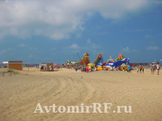 Пляж Витязево со стороны паралии